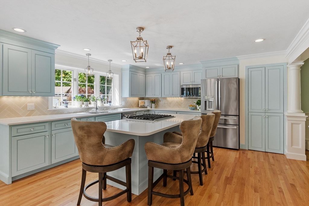 158 Kettle Hole Rd