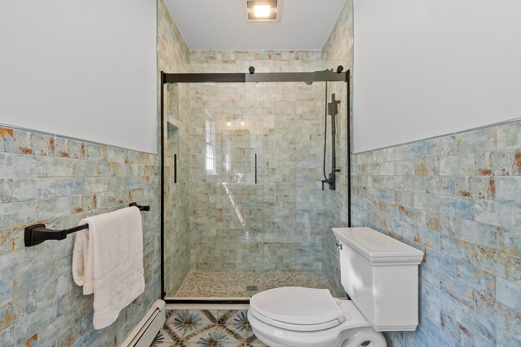 158 Kettle Hole Rd