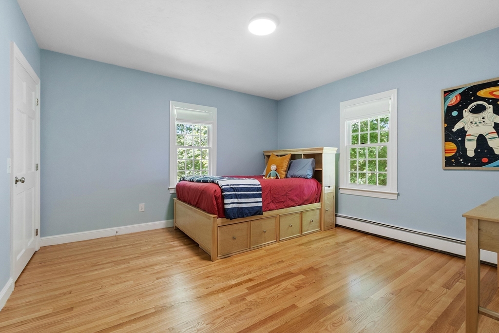 158 Kettle Hole Rd