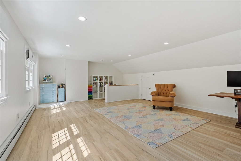 158 Kettle Hole Rd