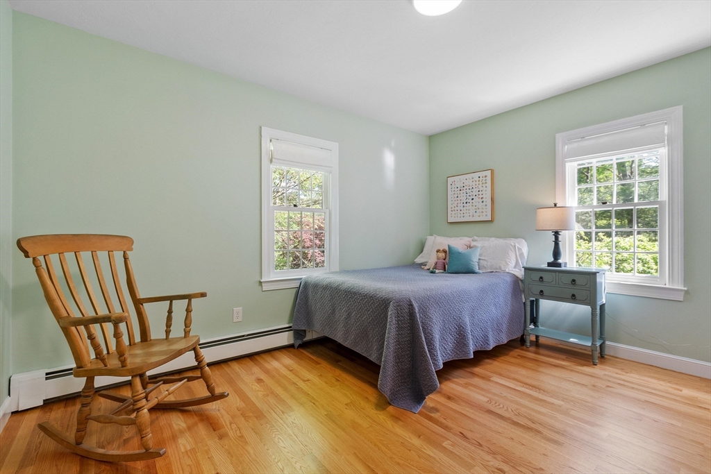 158 Kettle Hole Rd