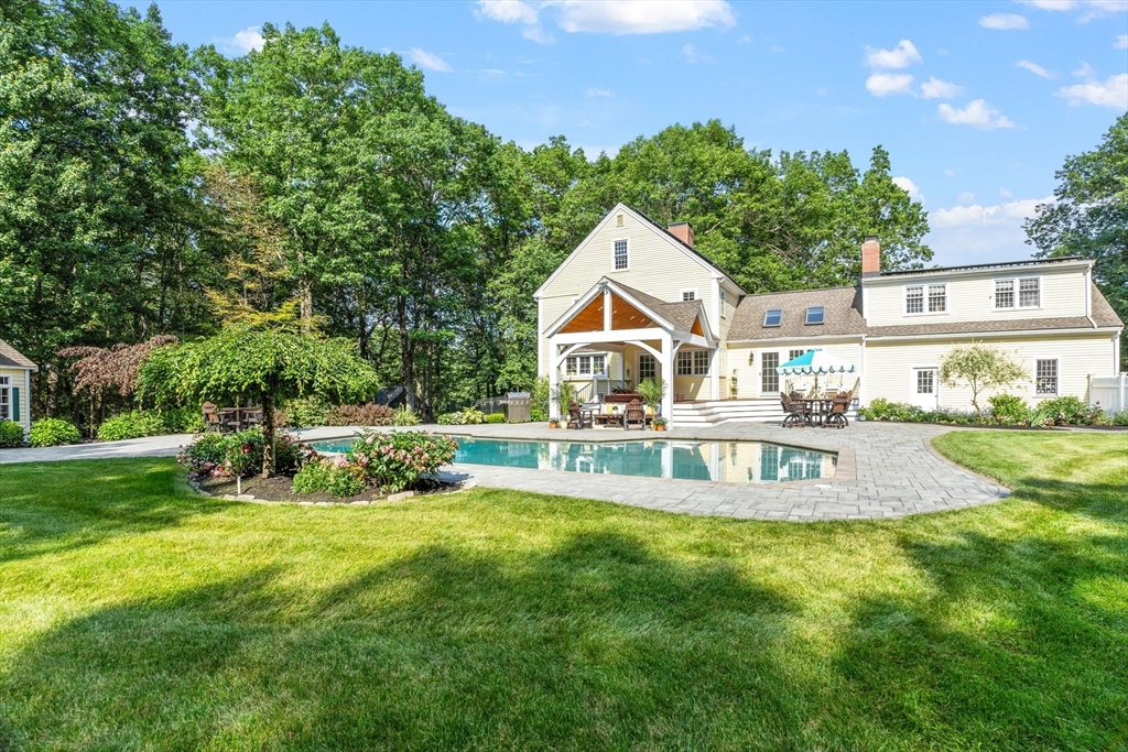 158 Kettle Hole Rd