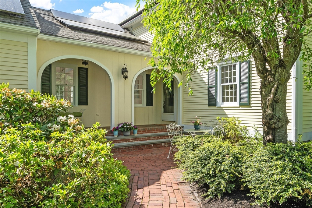 158 Kettle Hole Rd