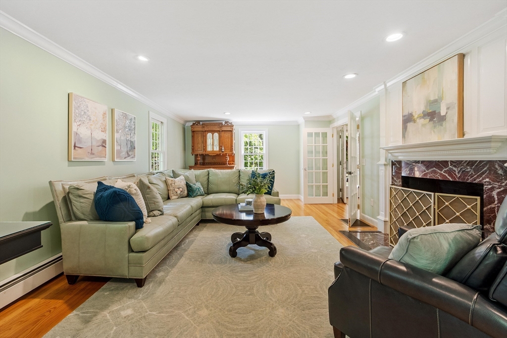 158 Kettle Hole Rd