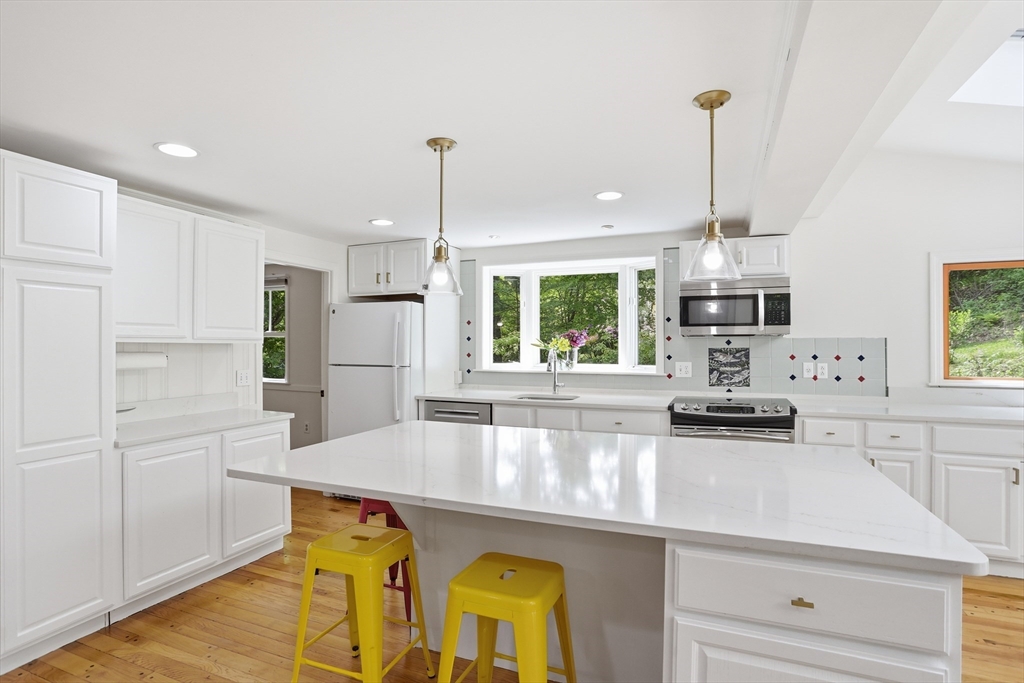 39 Ethan Allen Dr.