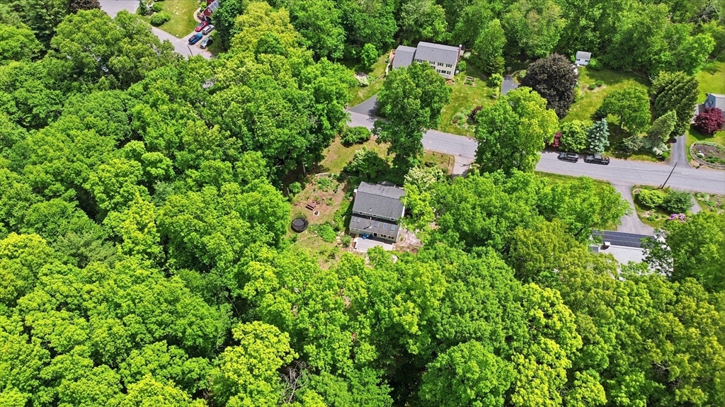 39 Ethan Allen Dr.