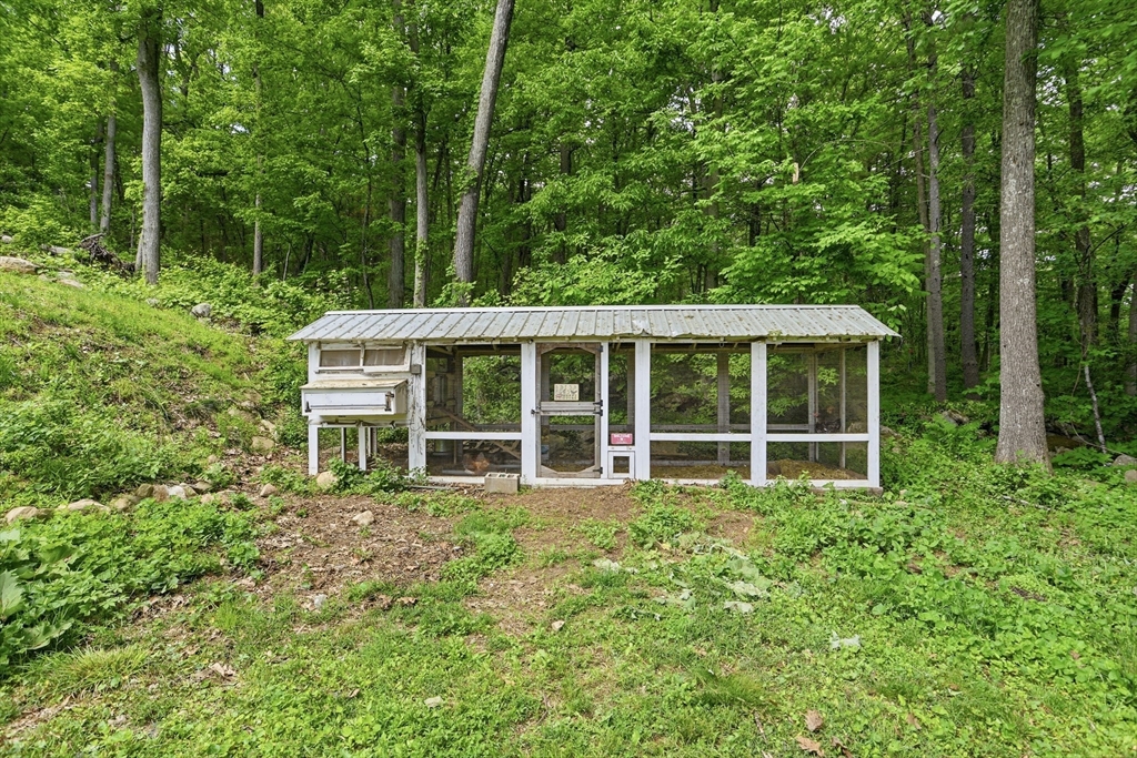 39 Ethan Allen Dr.