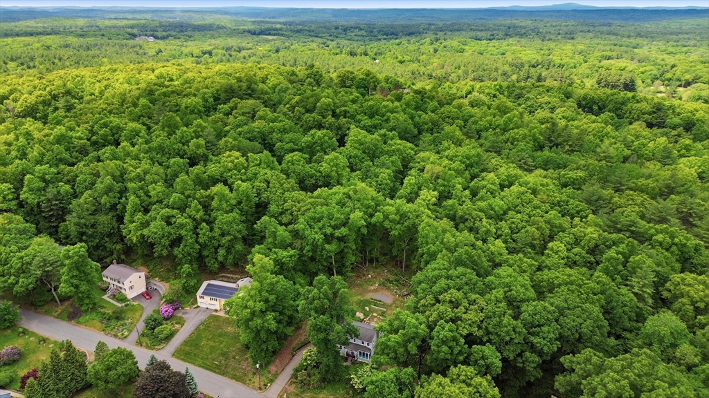 39 Ethan Allen Dr.