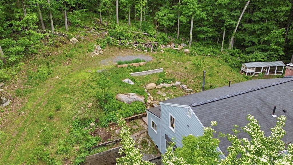 39 Ethan Allen Dr.