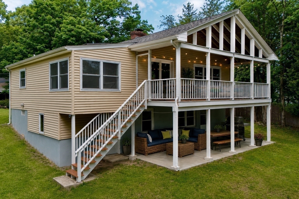 82 Cottage St