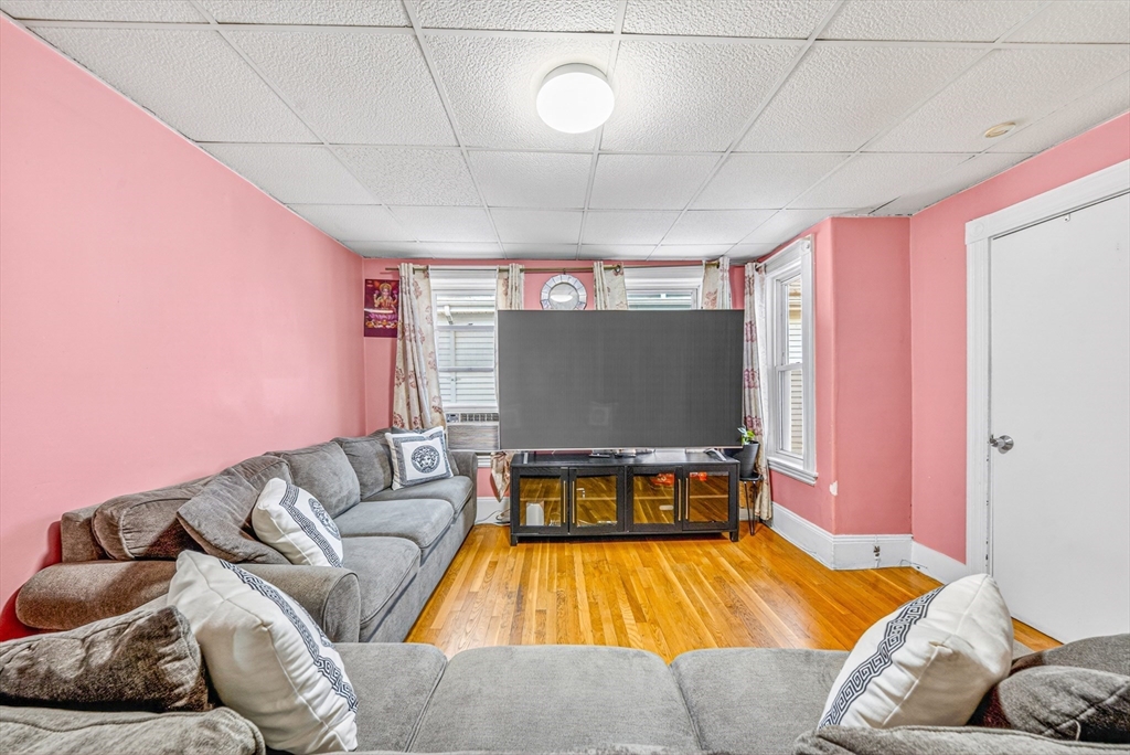 39 Derby St