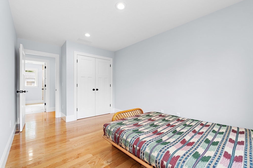 17 Grand St