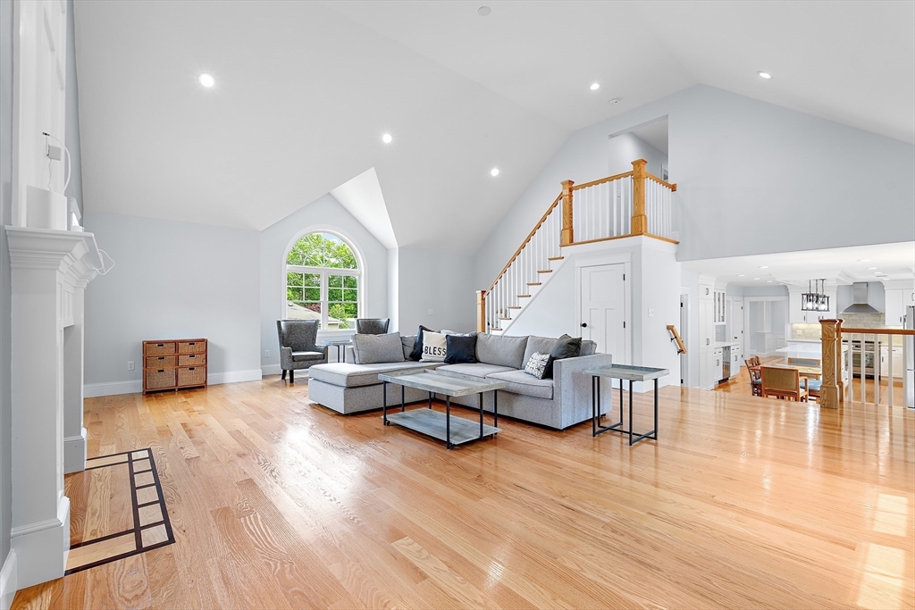 17 Grand St