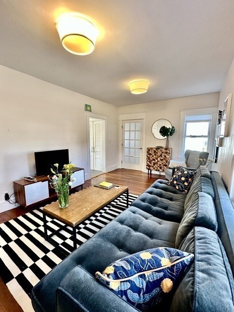 126 Westland Ave # 1