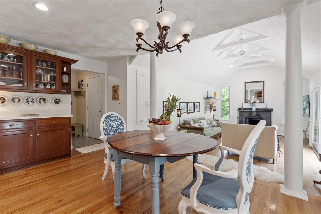209 Harwood Ave