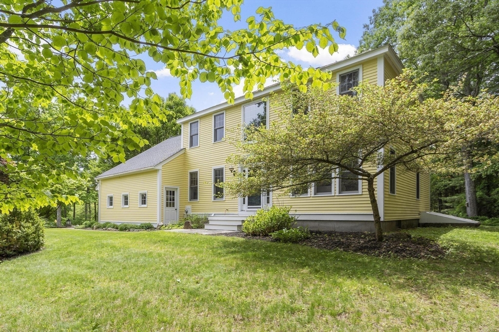 209 Harwood Ave