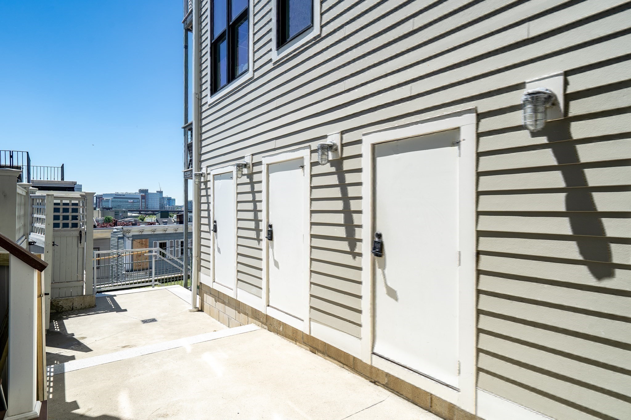 284 Bunker Hill St. # 4