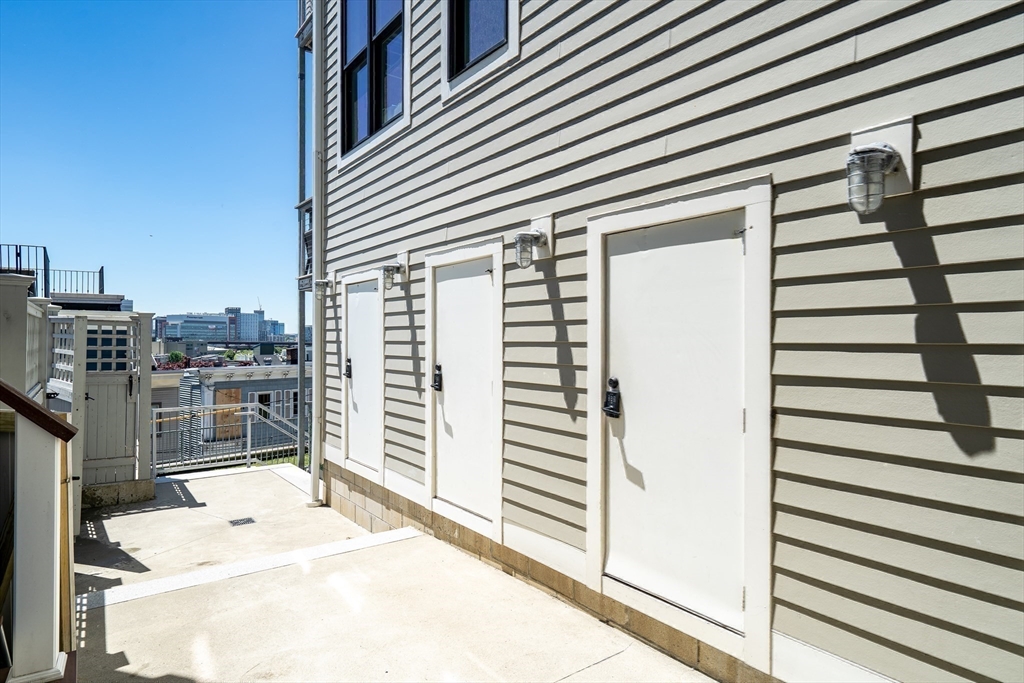 284 Bunker Hill St. # 4