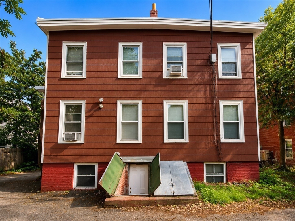 23-25 Inman St