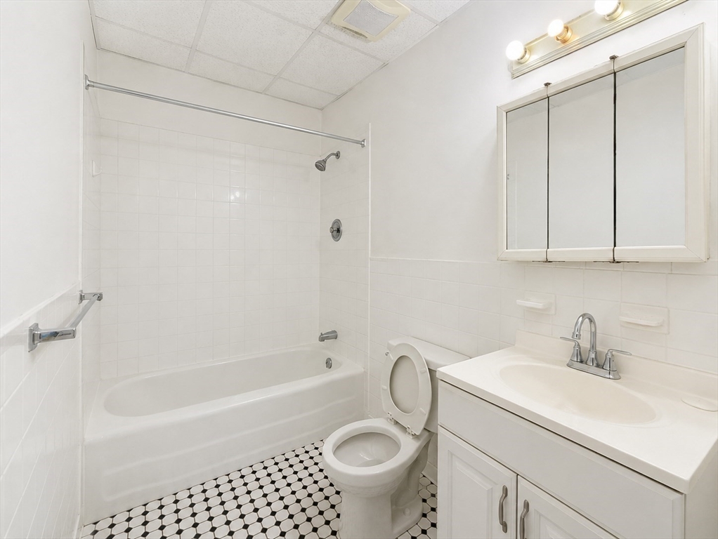 23-25 Inman St