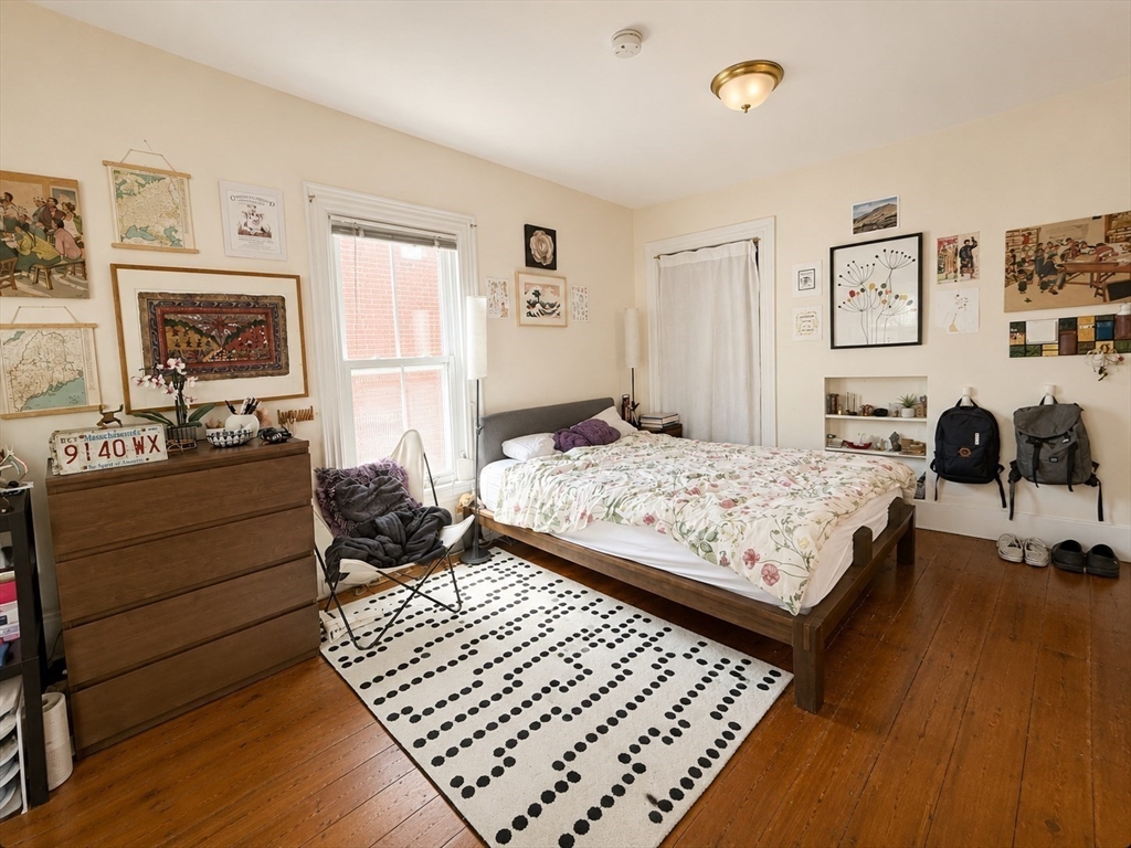 23-25 Inman St