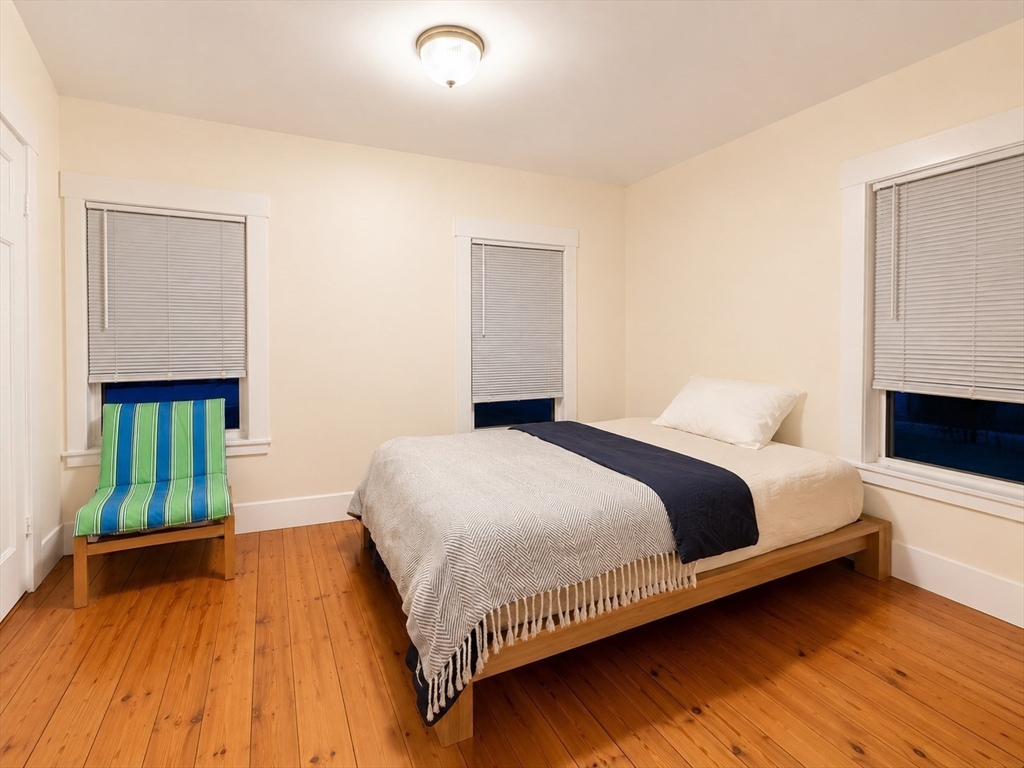 23-25 Inman St