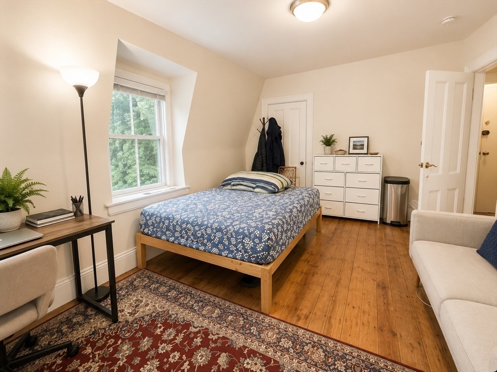 23-25 Inman St