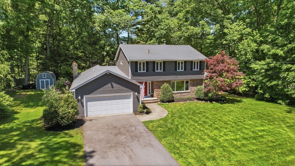 25 Revolutionary Rd