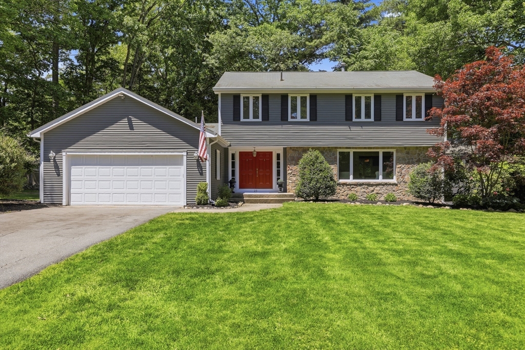 25 Revolutionary Rd