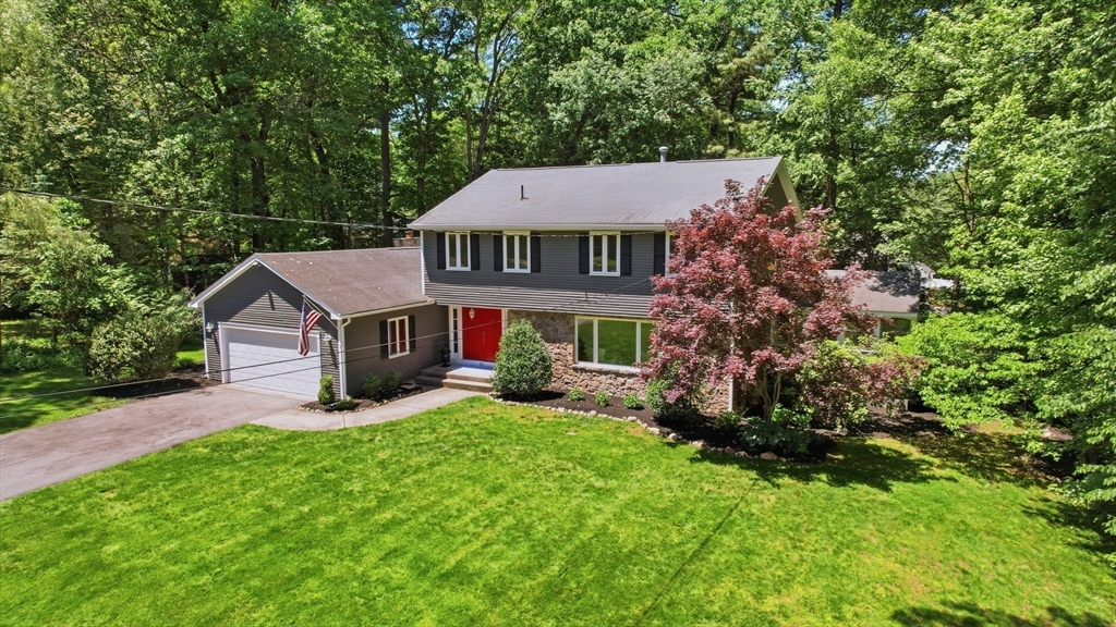 25 Revolutionary Rd