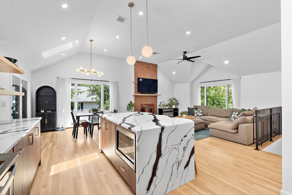 25 Dexter Rd