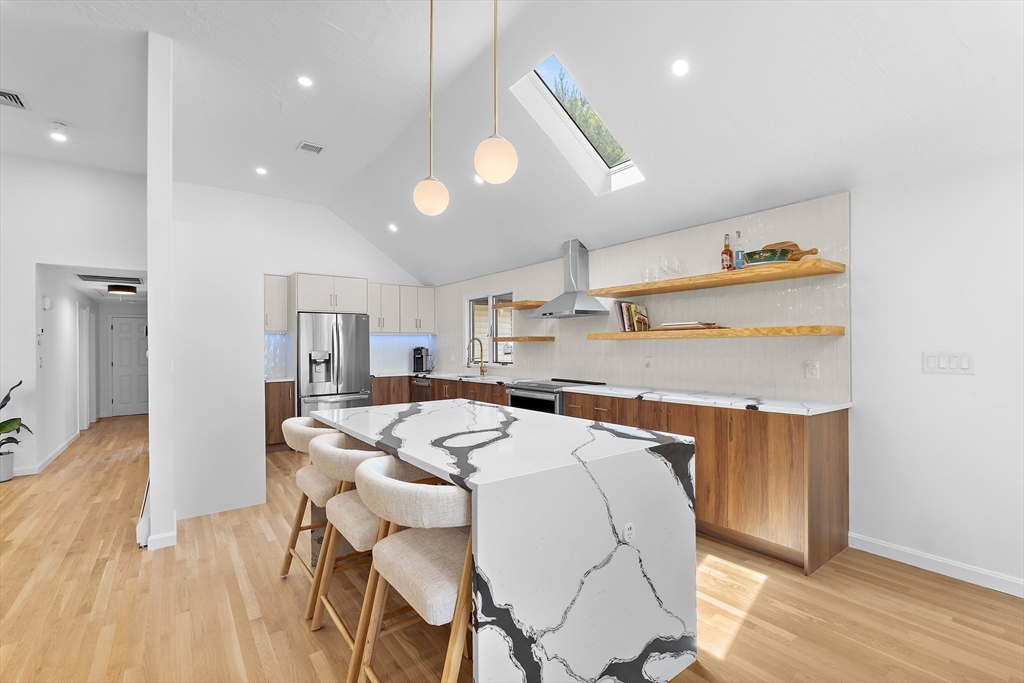 25 Dexter Rd