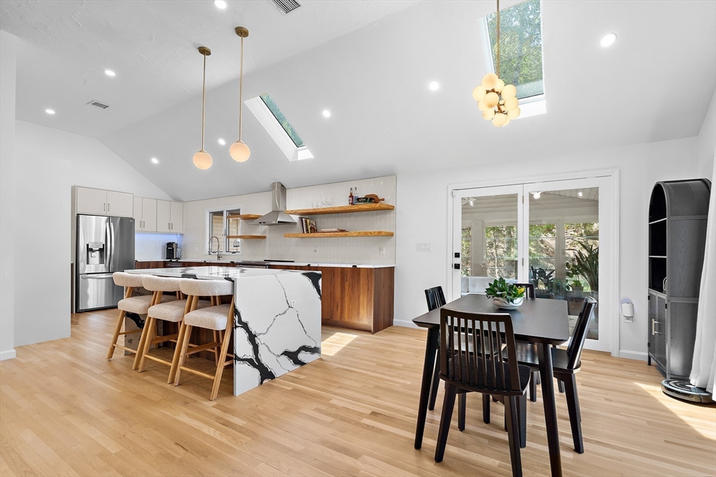 25 Dexter Rd