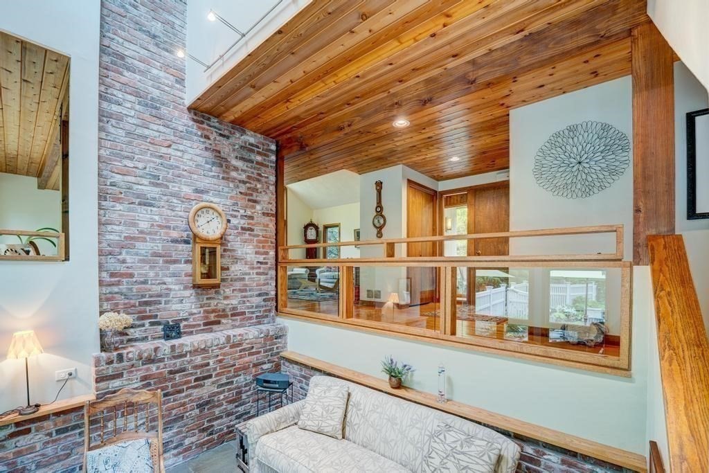 40 Bicentennial Way