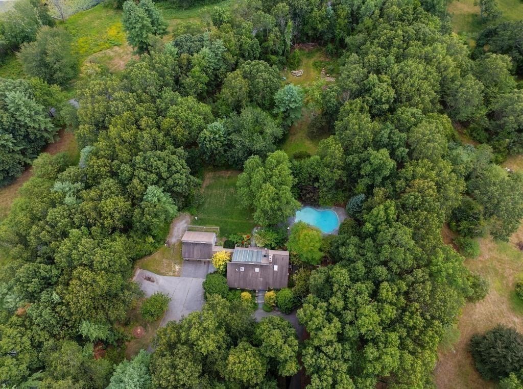 40 Bicentennial Way