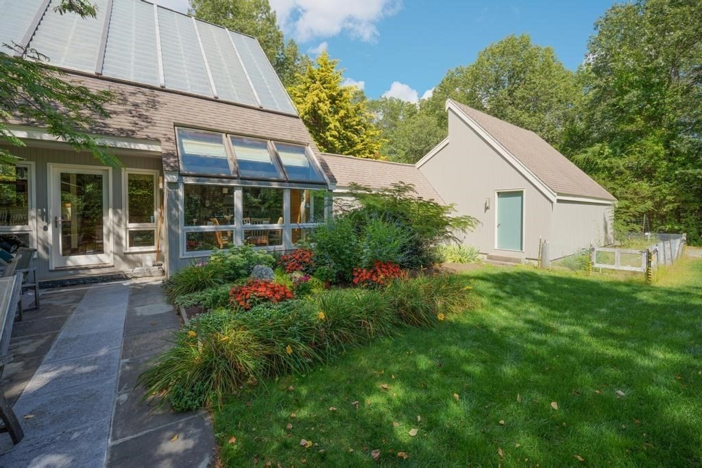 40 Bicentennial Way