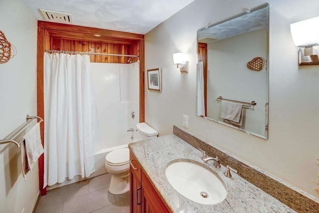 40 Bicentennial Way