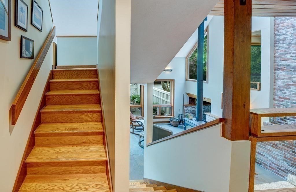 40 Bicentennial Way