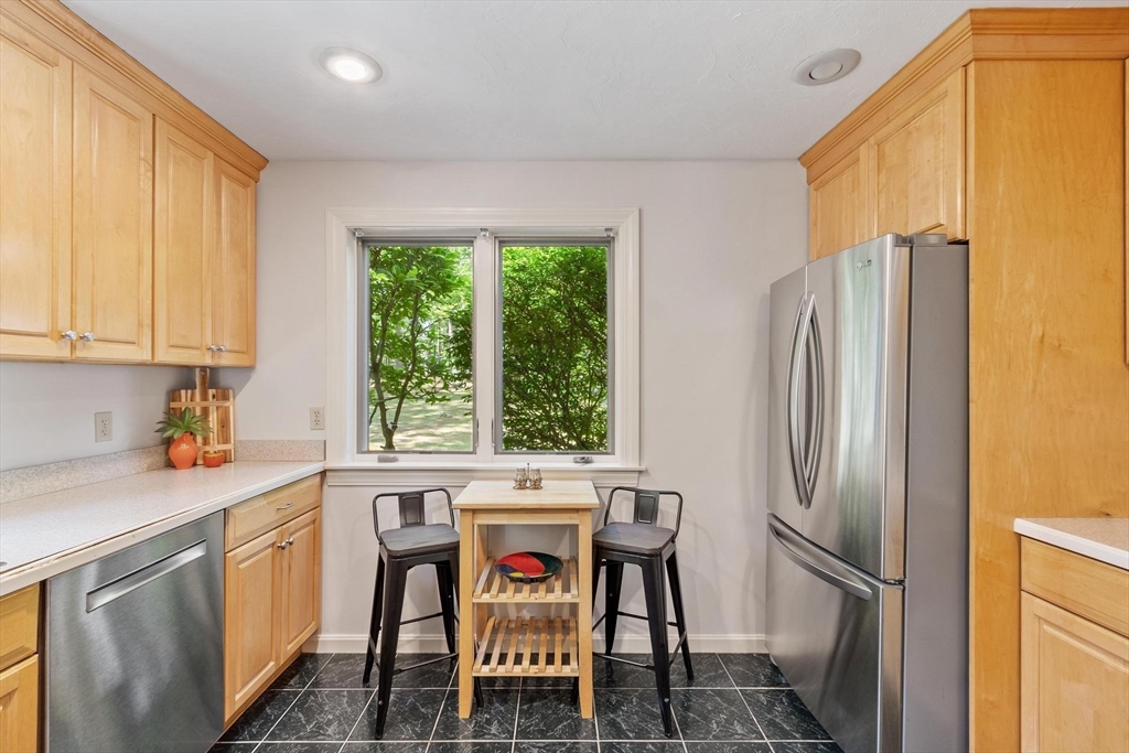 77 Parkhurst Dr # 77