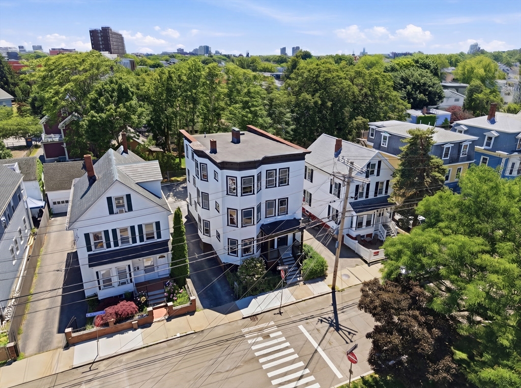 40 Concord Ave # 2