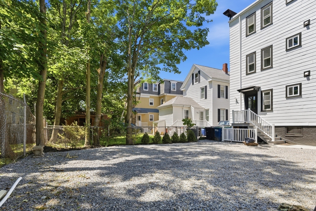 40 Concord Ave # 2