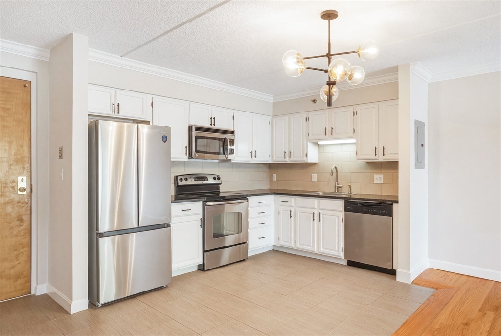 209 Riverview Ave # 5