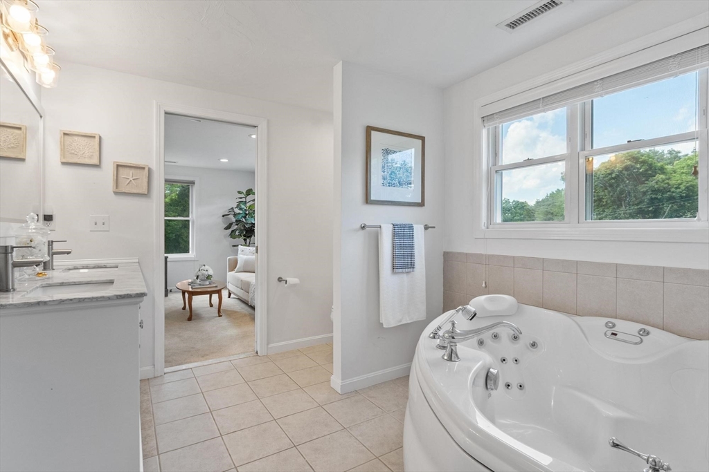 37 Newtown Rd