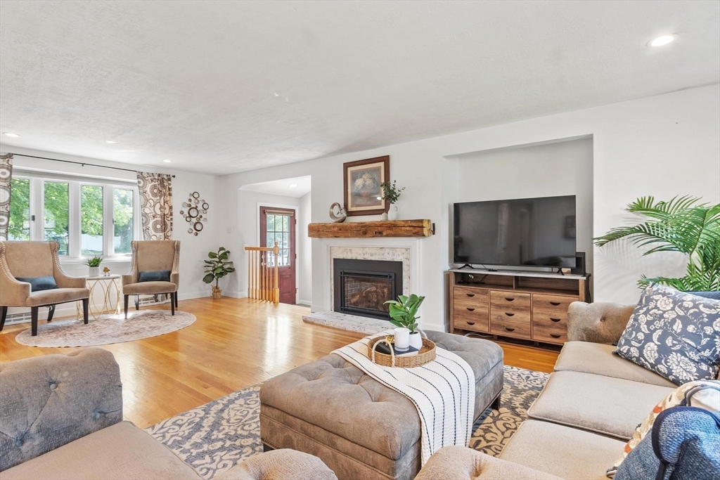 37 Newtown Rd