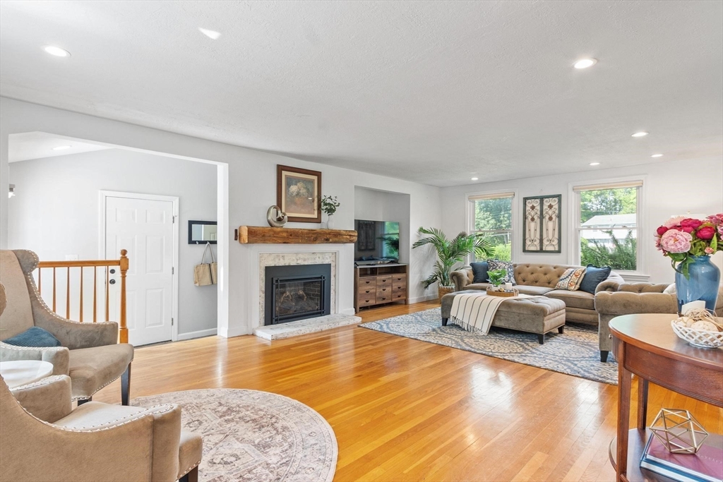 37 Newtown Rd