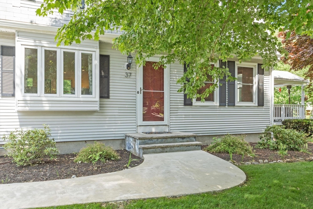 37 Newtown Rd