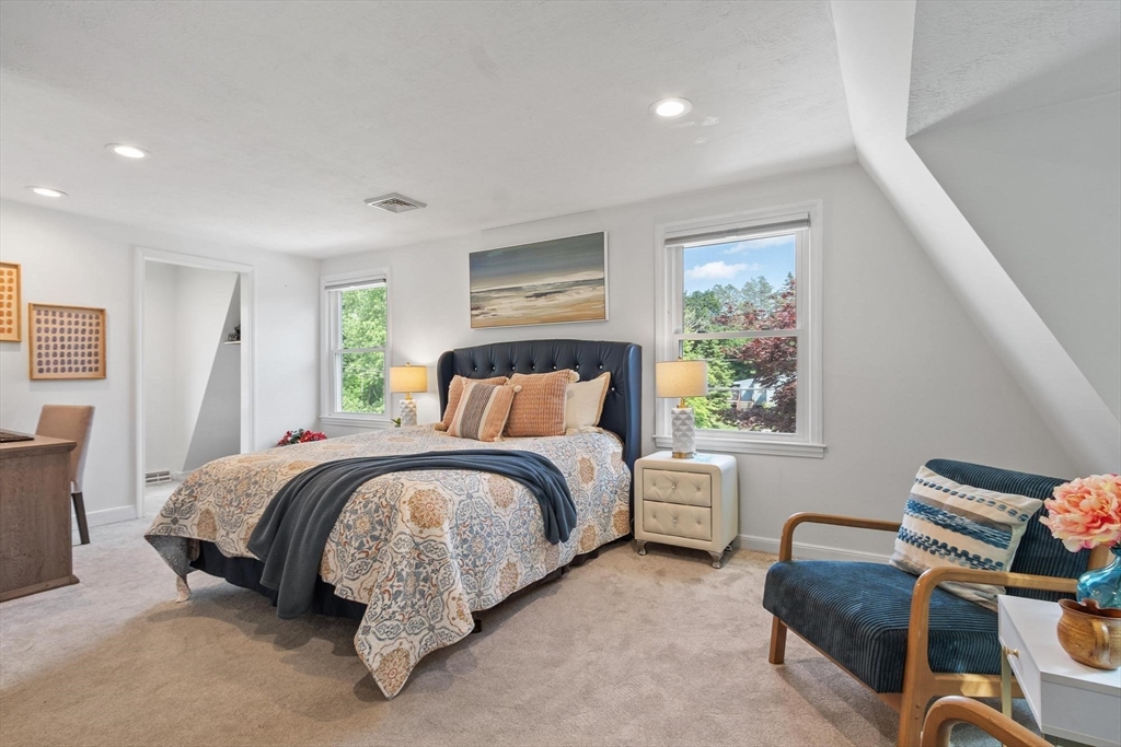 37 Newtown Rd