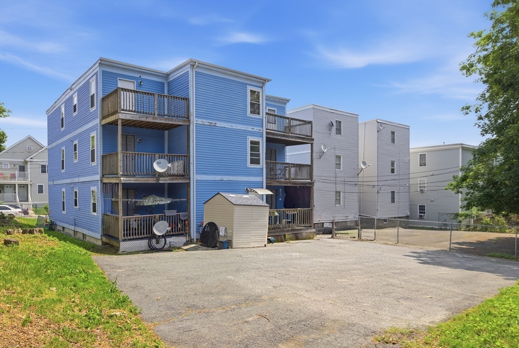 27 Ellington St # 2