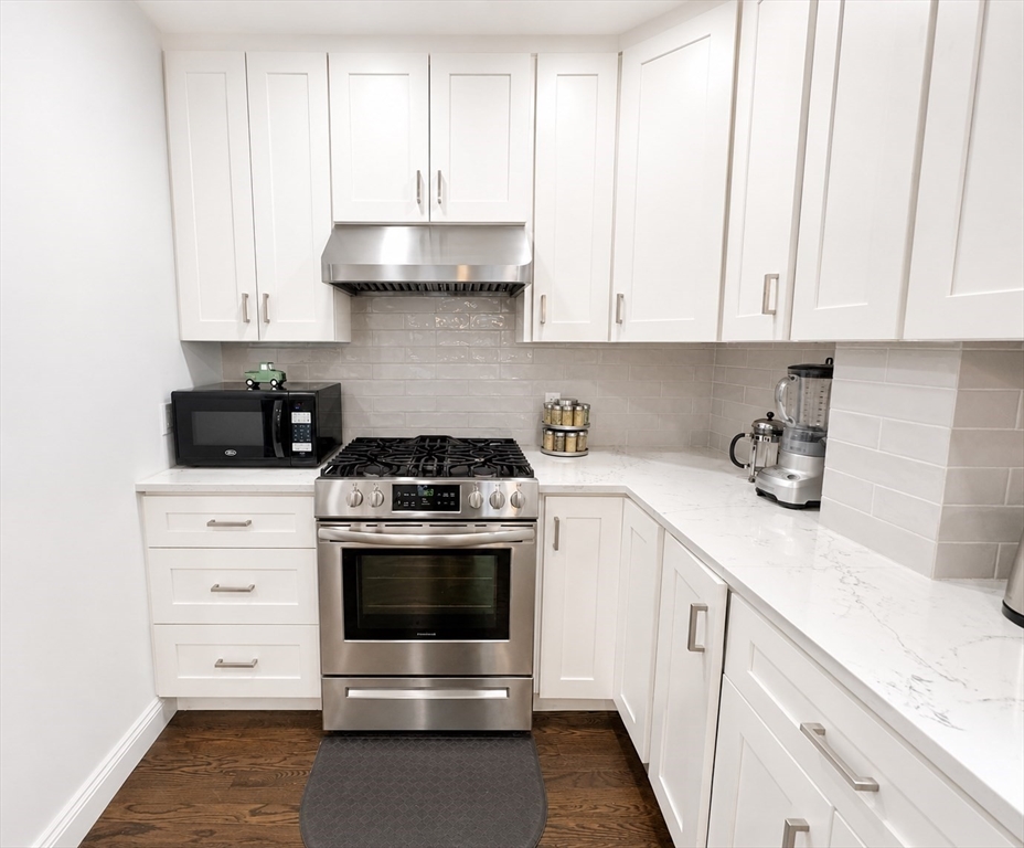8 Rose St # 8