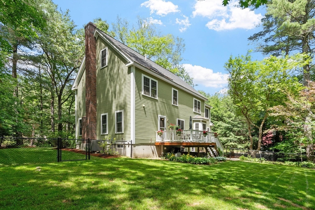 8 Whitney Ln